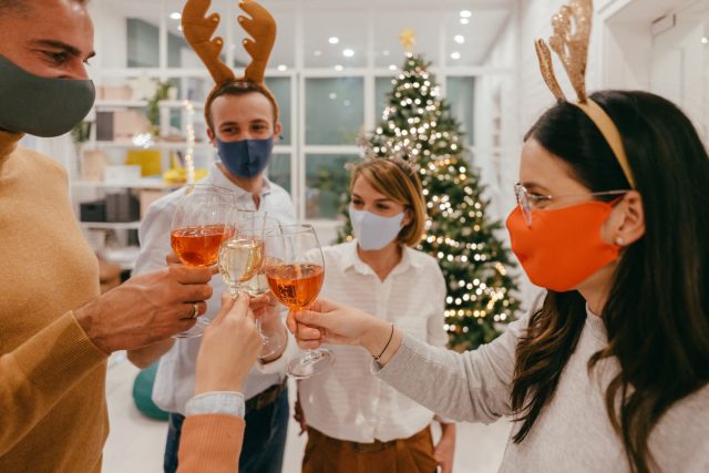 Planning A Holiday Party During Covid-19